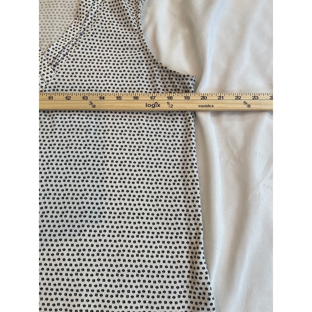 Adrianna Papell Sleeveless V-Neck Blouse Geometric Diamond Print Top Women's - Picture 4 of 8
